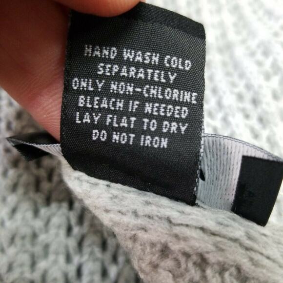 DKNY Open-Knit Blocked Scarf New Great Gift Cozy - Picture 4 of 4